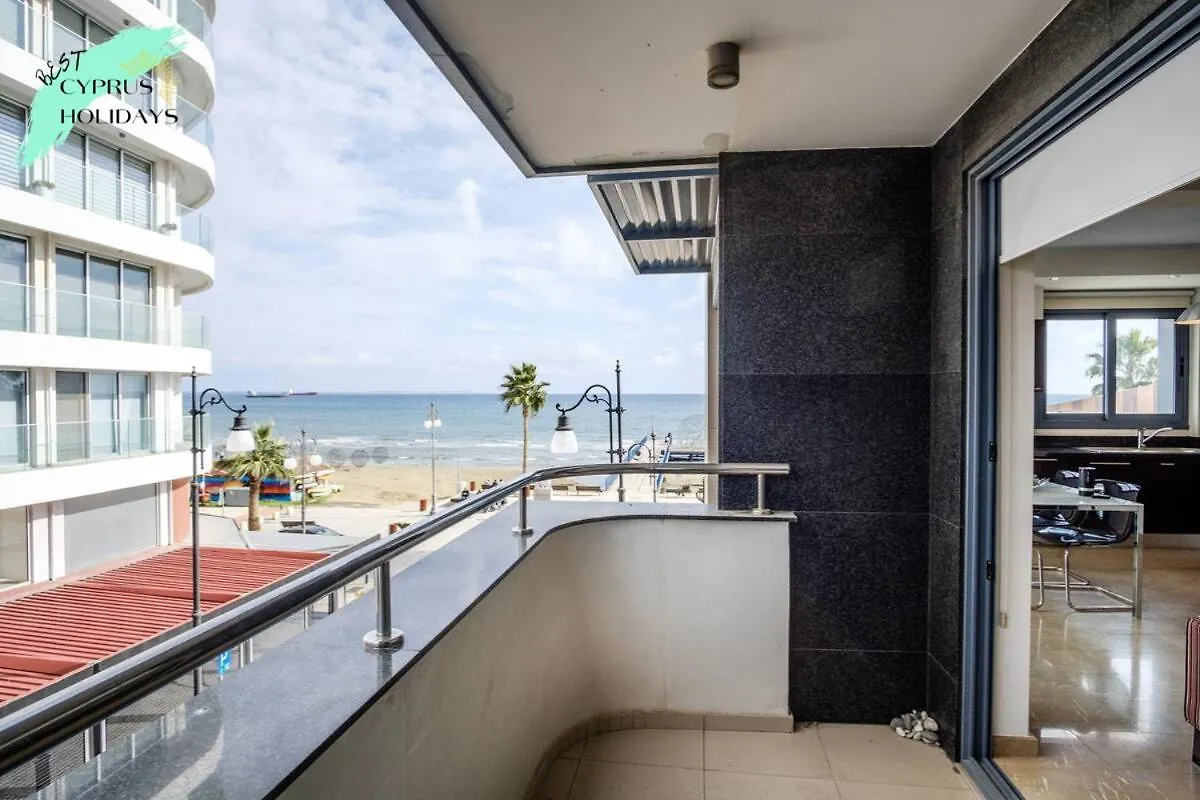 Dios Ponte Finikoudes Beachfront Larnaca Appartement