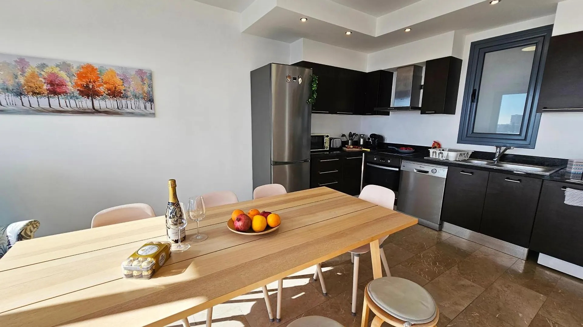 Holiday home Dios Ponte Finikoudes Beachfront Larnaca